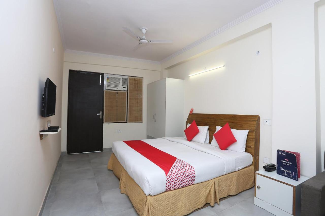 Oyo 28670 Hotel Dev Palace Gurgaon Dış mekan fotoğraf